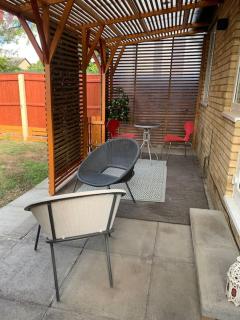 Huntingdon walk to town centre, cosy, Free parking - 9