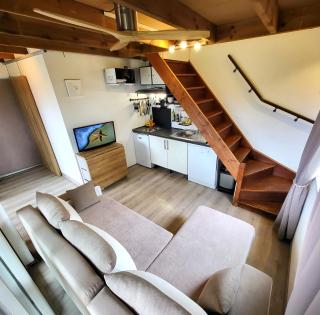 Tiny House Chaleureuse au Style Contemporain Minimaliste - 7
