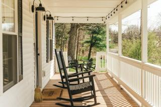 Cozy Cottage, Hot Tub, Fire Pit, 15min to Hudson and hiking - Catskill - 3