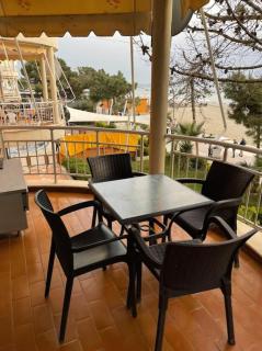 Lovely 2 bedroom unit with beach view - Golem - 3