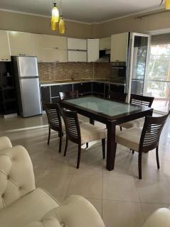 Lovely 2 bedroom unit with beach view - Golem - 0
