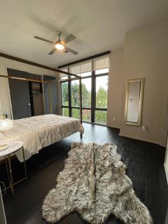 Lux Atlanta Home with Arcade room - 4
