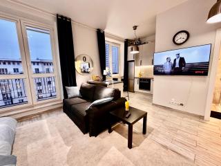 Super FORUM 2 Metro Fast WiFi Netflix, HBO, AppleTV - Varsavia - 2