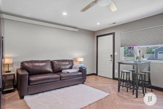 Modern Luxurious Stay Bidet Lighted Mirror - Rapid City - 7