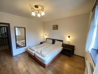 House Trivia - Bansko - 8