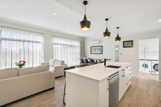 Pride of Pinot - Martinborough Holiday Home - Martinborough - 8