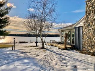 Scenic & Serene Lakefront Cottage With Wood Stove - Crivitz - 6