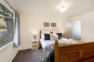 Central Cozy 3 Bedroom Home Free Wifi & Parking Flat Walk - Queenstown - 3