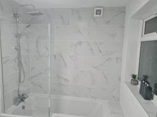 Primrose Stays - 3 bedroom House - Stoke on Trent - 3
