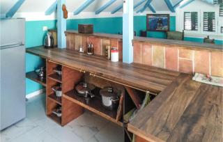 2 Bedroom Beach Front Apartment In Slatine - 6
