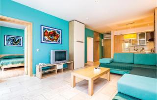 Stunning Apartment In Novi Vinodolski - Novi Vinodolski - 7