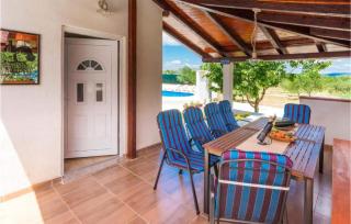 Cozy Home In Bila Vlaka With Kitchen - Bila Vlaka - 1