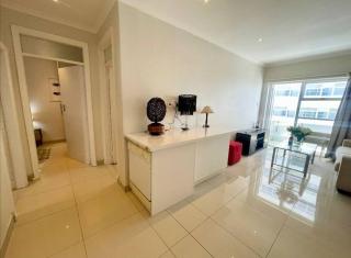 2 Bedroomed Beachfront Apartment - Cape Town - 7