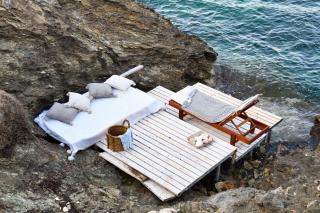 The Charming Waterfront Retreat, with a swimming pool & direct access to the sea, ideal for large families, or a group of friends - 5