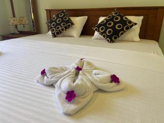 Nirosha Guest House with free drop off to Galle Fort by tuktuk - 5