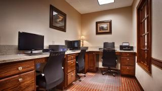 Best Western Plus Bridgeport Inn - Bridgeport - 8