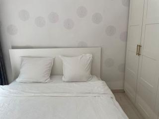 Apartment in the Heart of The Champs Elysées with Balcony - Paris - 7