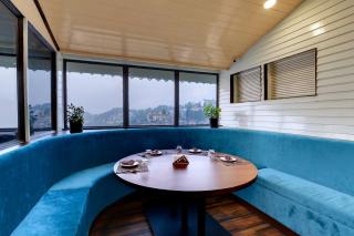 Sumitel Hotel 500 meters from Mall Road - Darjeeling - 1