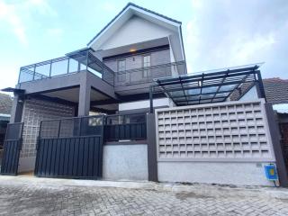 MP Villa Permata Kencana 24A - Malang - 0