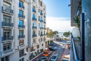 2-Bedroom Apartment with Terrace and Side Sea View - Cannes - 0