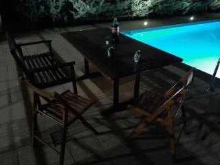 Kantza Private Pool Project, near metro, A 60sm lux pool for your use only - Leondárion - 5