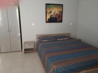 Kantza Private Pool Project, near metro, A 60sm lux pool for your use only - Leondárion - 2