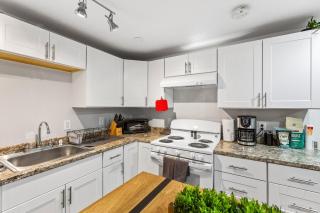 Basement with Full Kitchen and Near Downtown - Denver - 2