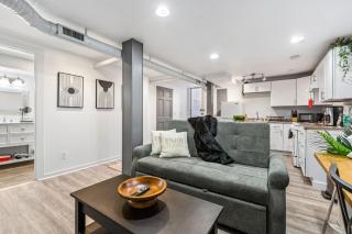 Basement with Full Kitchen and Near Downtown - Denver - 0