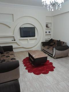 2-Bed - Sleeps 4 - Pet Friendly w Parking - Hurghada - 1