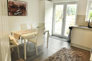 Beautiful Beach Front Cottage - 7