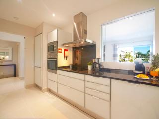 Apartment Pine Hills Esmeralda by Interhome - 3