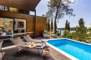 Porton Nature Hideouts - 2