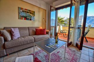 2-Bedroom Airconditioned Lakeview Apartment - Acquaseria - 3