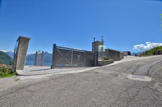 Lakeside Retreat - 3