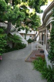 Laguna Shores Studio Suites - 8