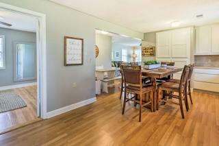 Charming Home with Porch Walk to Greers Ferry Lake! - 2