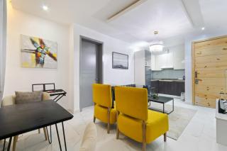 Exclusive Upscale 1 Bedroom Apartment in Lekki phase 1 - 5