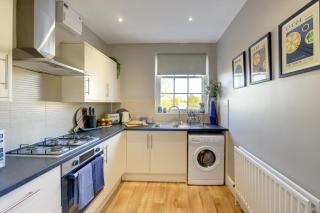 Regency Nest by Spa Town Property - Stylish 3 Bedroom Apartment on 2 Floors, Central Leamington Spa - Leamington Spa - 6