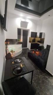 Apartament Czarny z Jacuzzi - 2