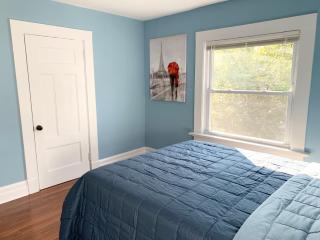 Newly renovated 4 bedroom apartment near downtown. - Montclair - 6