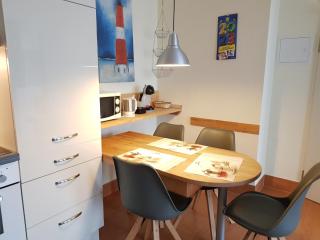 Ferienwohnung 5 im Strandhaus Lobbe - Lobbe - 1