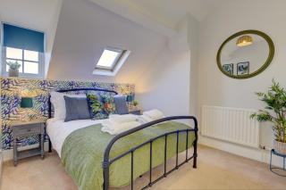 Regency Nest by Spa Town Property - Stylish 3 Bedroom Apartment on 2 Floors, Central Leamington Spa - Leamington Spa - 8