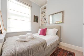 Charming flat in leafy West London by UnderTheDoormat - Londra - 9