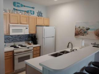 Salt-TEE Sea Retreat - 4