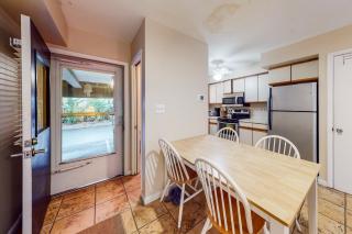Scarborough Village - 245 Country Club Dr, Unit #608 - 8