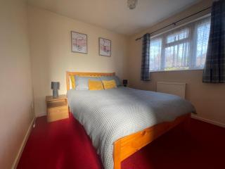 Contractor Relocations and holidays stays in Letchworth ,Newly Refurbished - 8