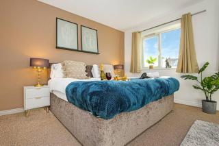 Aylesbury House with Free Parking, Super-Fast Wifi and Smart TV with Netflix by Yoko Property - Aylesbury - 9