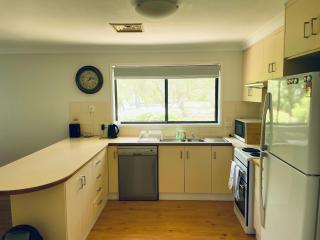 Peaceful 2 Bedroom Home - Wagga Wagga - 4