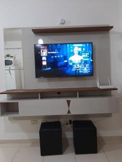 APTO PRAIA UBATUBA - Lindo e Equipado! Internet 400mb e 3 Tvs - Completo! TV a Cabo - 1