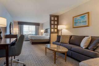 Best Western PLUS Vineyard Inn and Suites - Penn Yan - 2